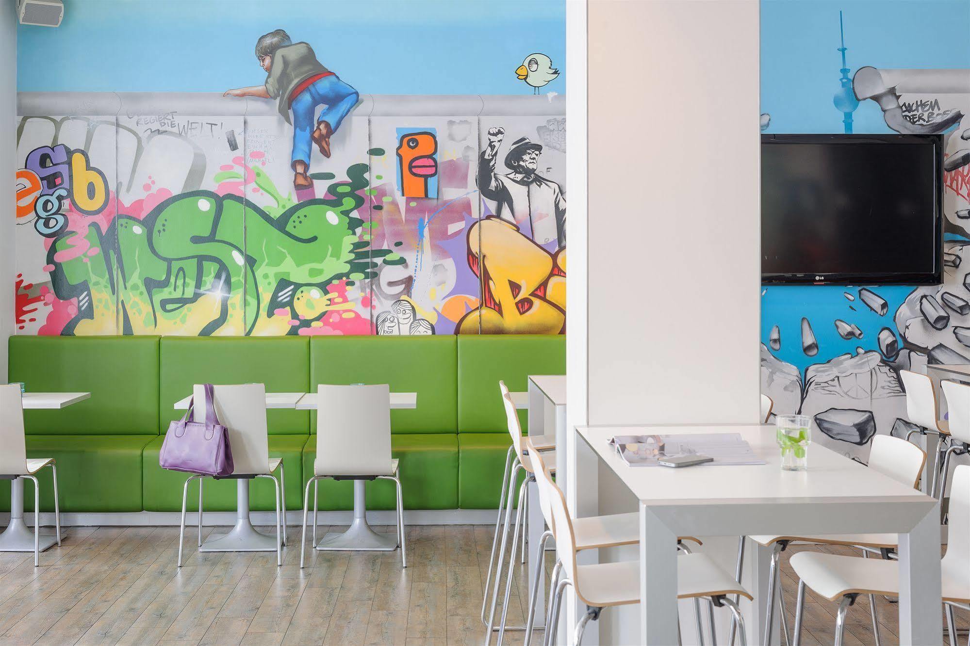 Ibis Styles Hotel Berlin Mitte Exterior foto