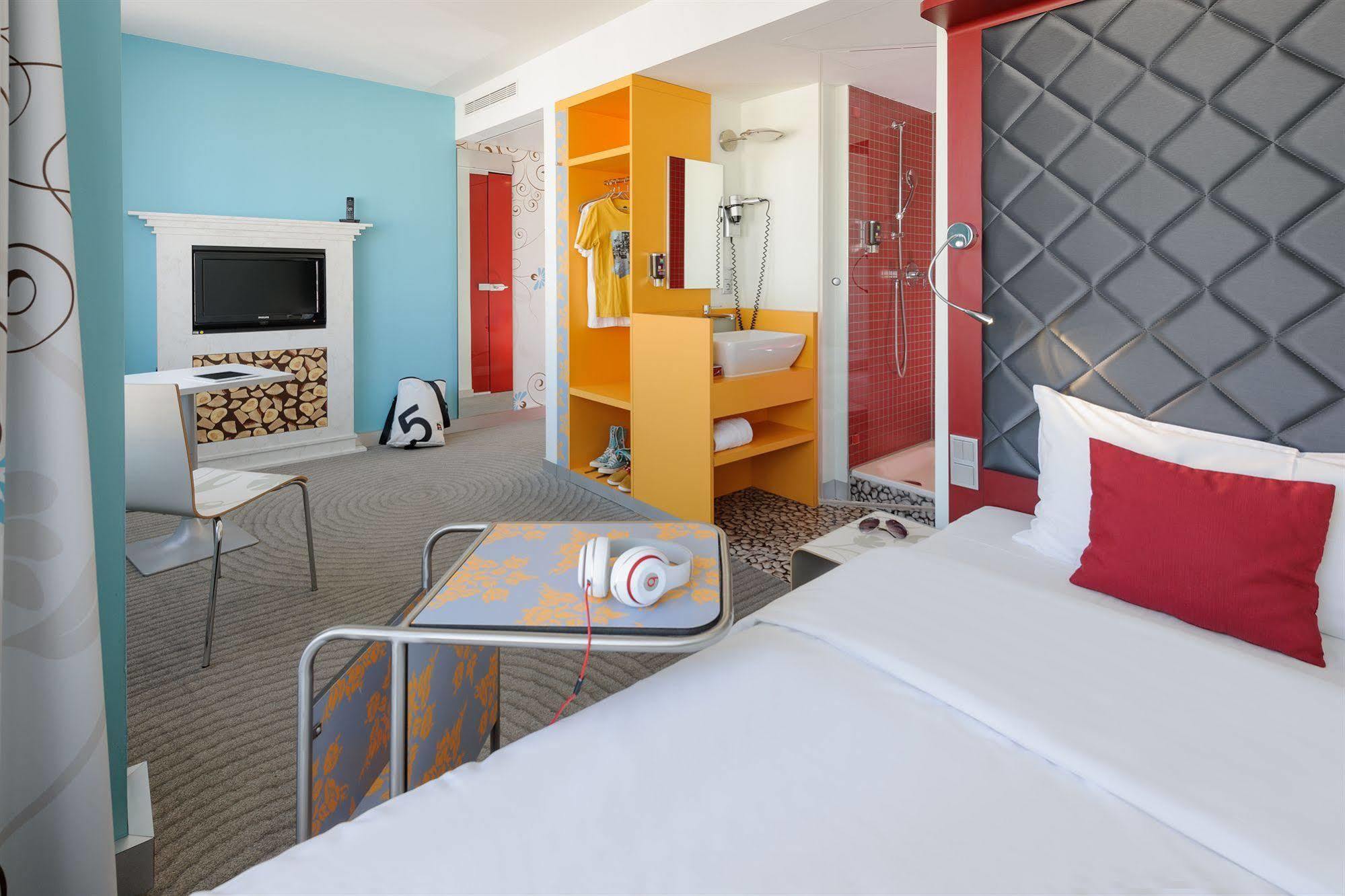 Ibis Styles Hotel Berlin Mitte Exterior foto